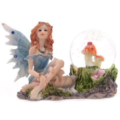 Fada Sentada com Globo de Água – Figura Decorativa Encantada