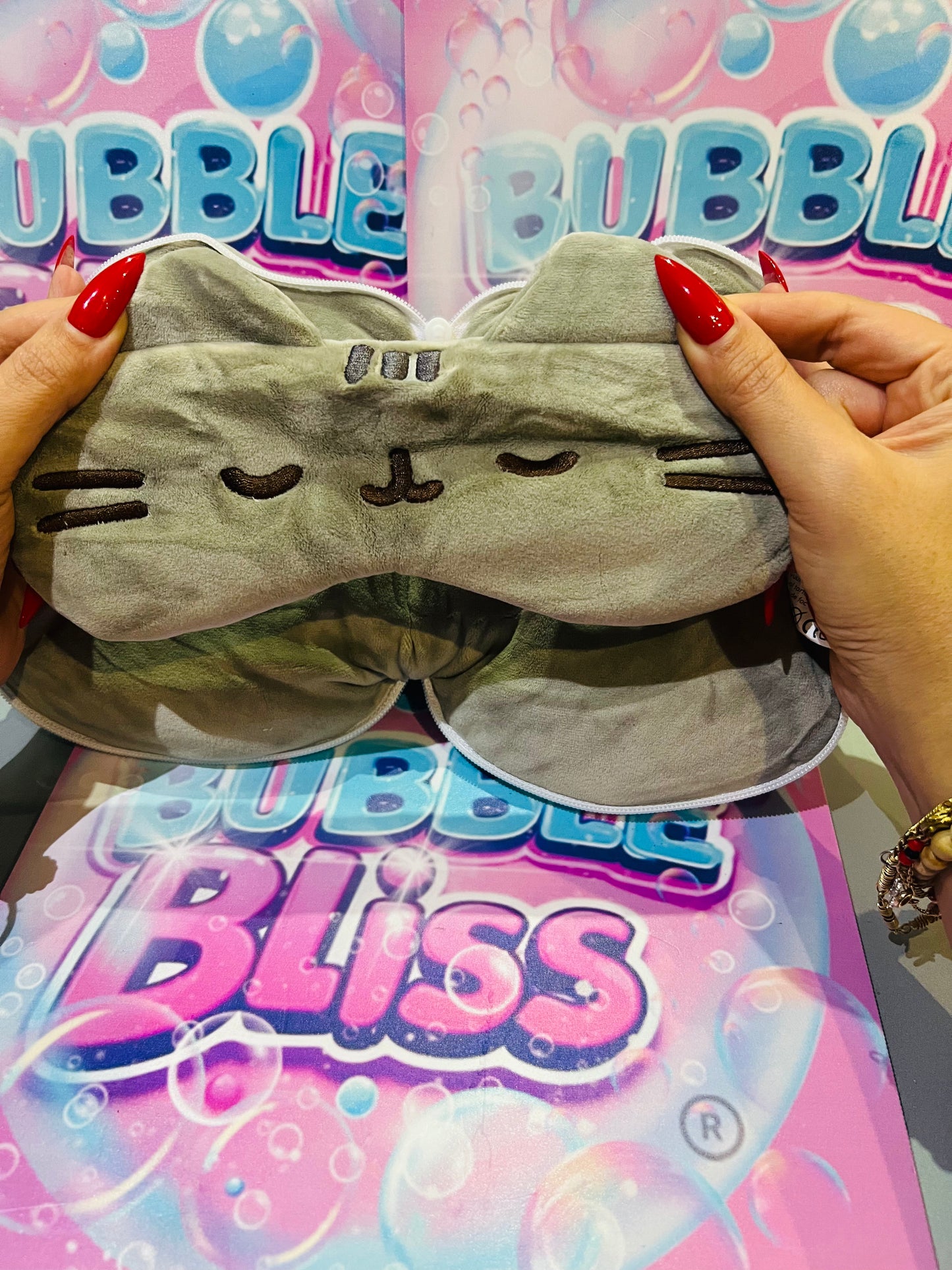 PELUCHE ALMOFADA-MÁSCARA MIAU