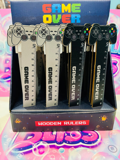 Régua de madeira moldada forma Game Over(15cm)